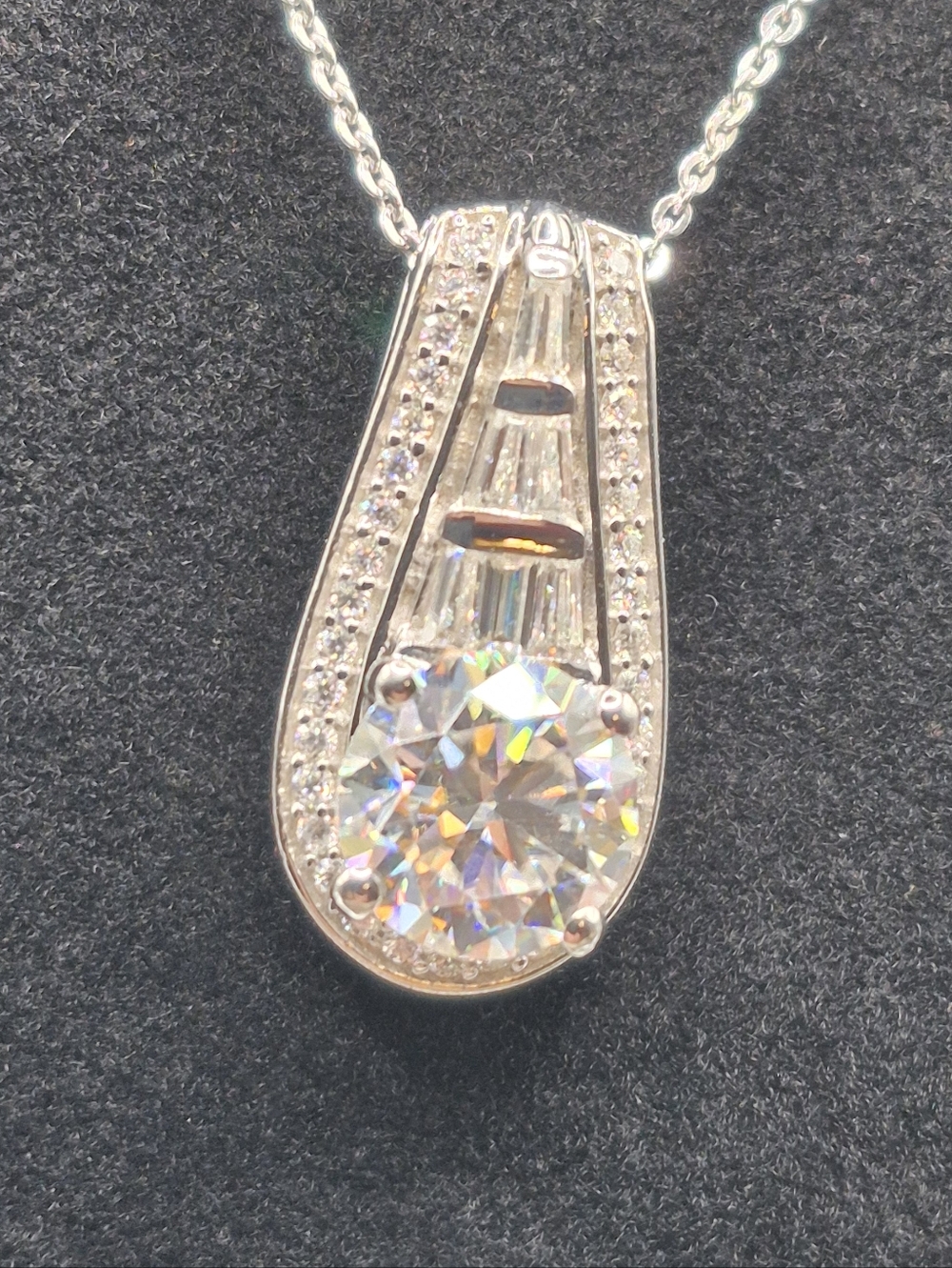 Absolutely Gorgeous Moissanite Pendant